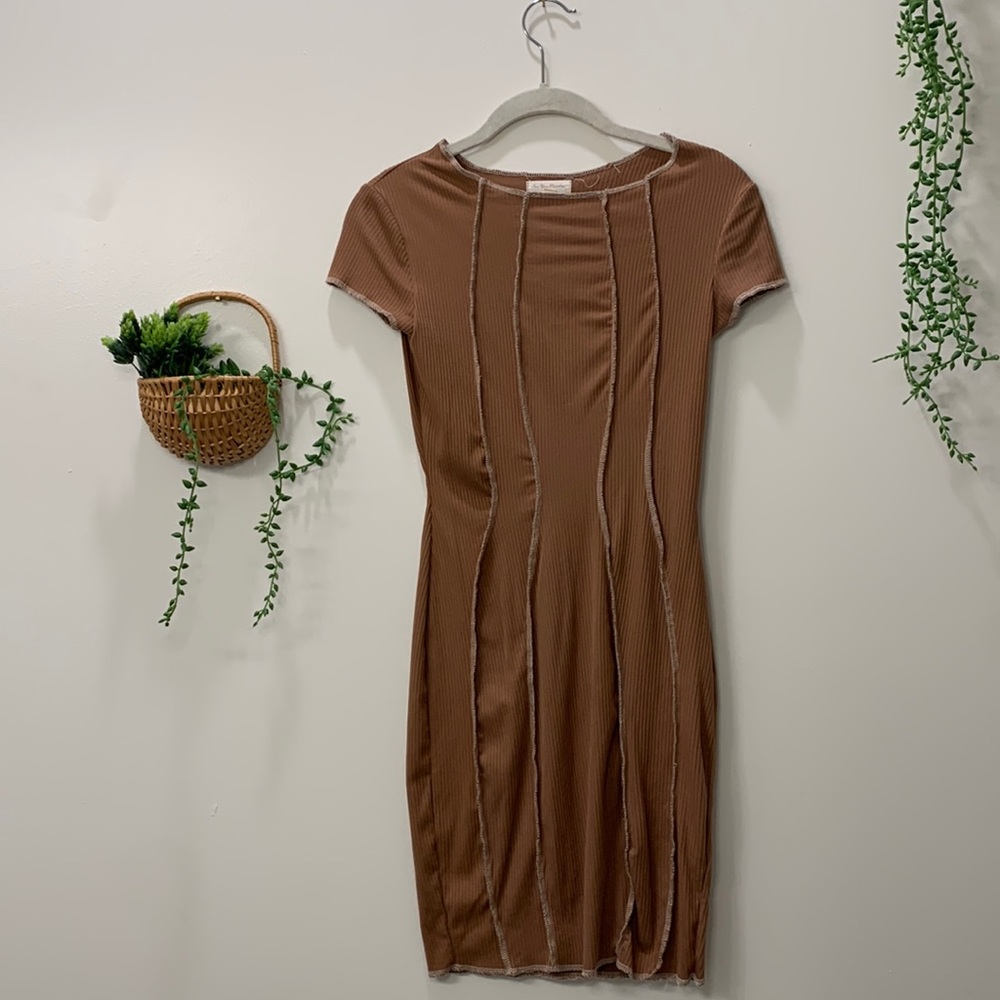 Nude body con mini dress